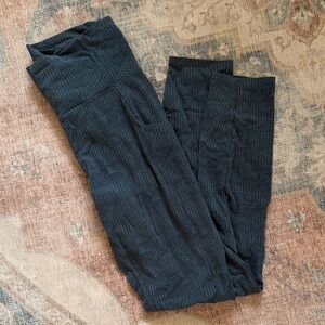 REI Blue Geometric Leggings